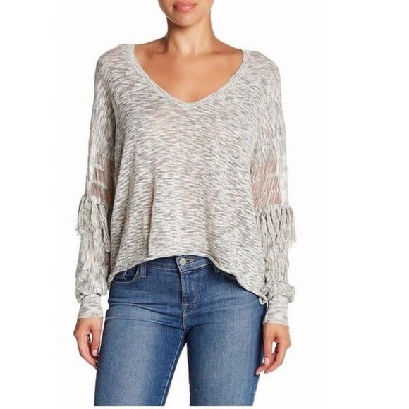 WILDFOX- heathered grey oversized cropped fringe sweater- size large - Picture 1 of 13